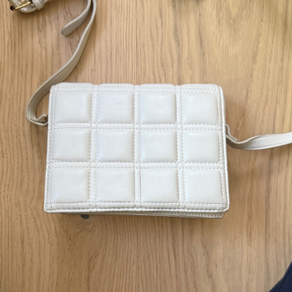 Elegant Cream Quilted Crossbody Bag